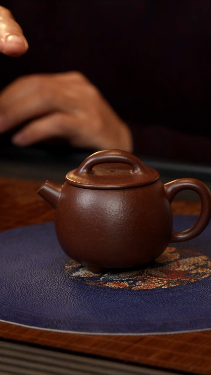 【闪购商品】紫砂茶壶LHQ 龙血砂 憨瓢 150cc