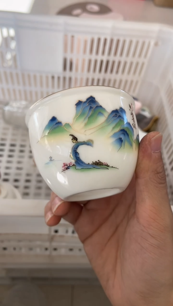 无运费险有瑕疵的摄影的产品有使用过的痕迹有点脏介意勿拍