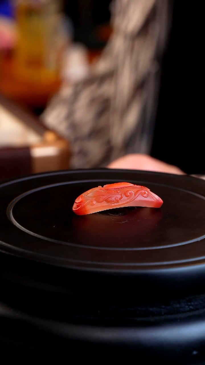 未镶嵌手绳南红玛瑙冰飘手牌 4*1.48mm