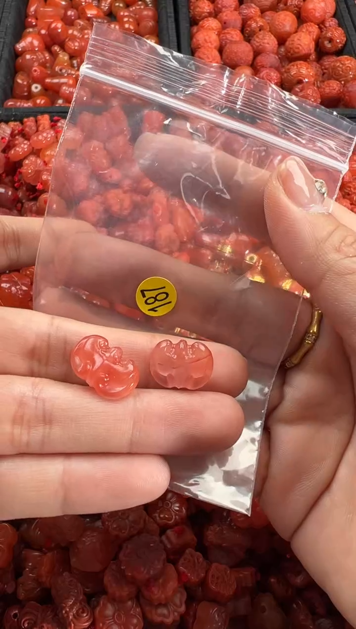 【闪购商品】南红玛瑙颈饰未镶嵌2