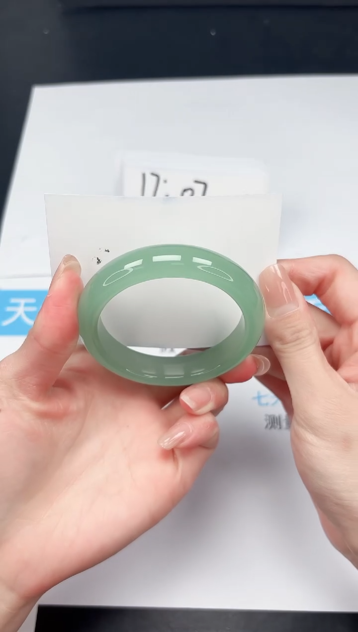 【闪购商品】石英质玉手镯未镶嵌186-57.2