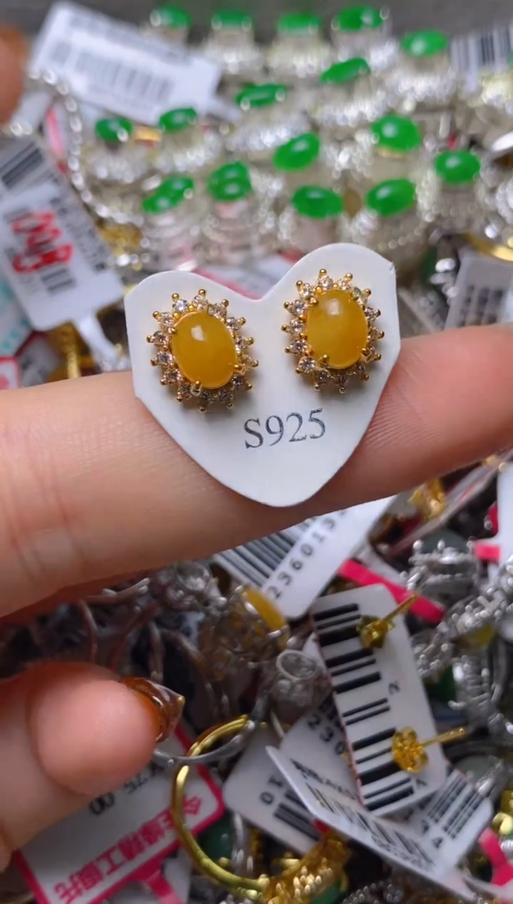 银S925镶嵌戒指翡翠百内无证书