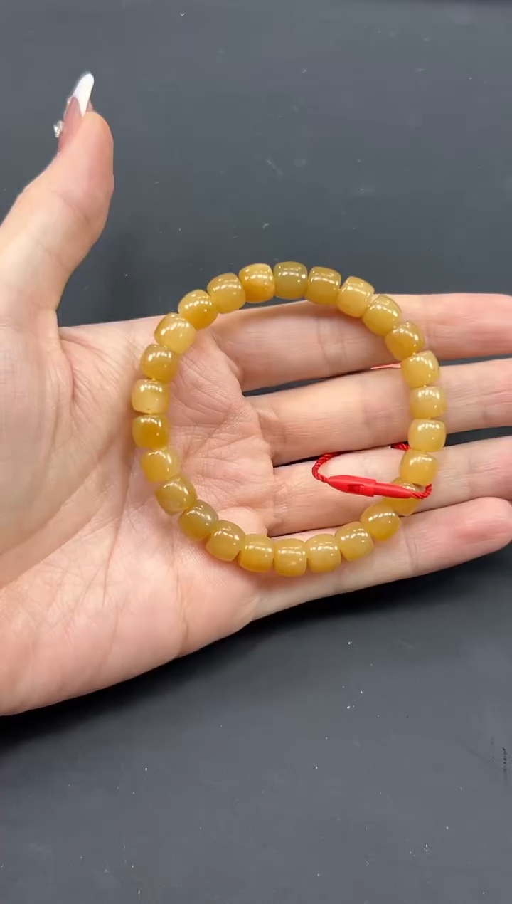 【闪购商品】和田玉手串未镶嵌且末金山微色差卡8手串