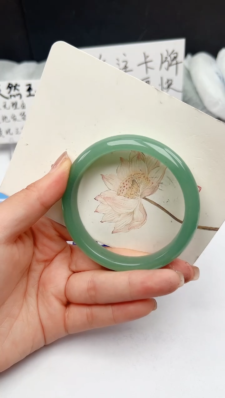 【闪购商品】石英质玉手镯未镶嵌303