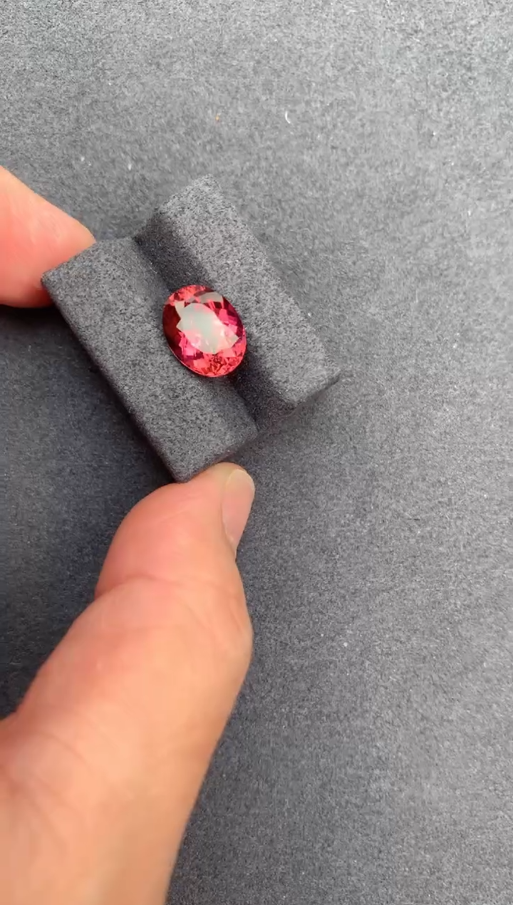 【闪购商品】碧玺裸石未镶嵌3.9ct粉碧玺