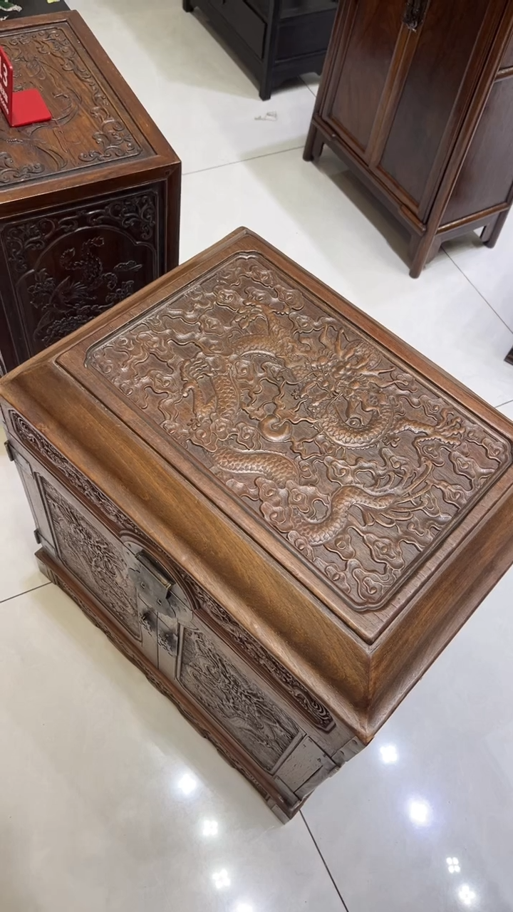 【闪购商品】贡木五爪金龙雕刻官箱