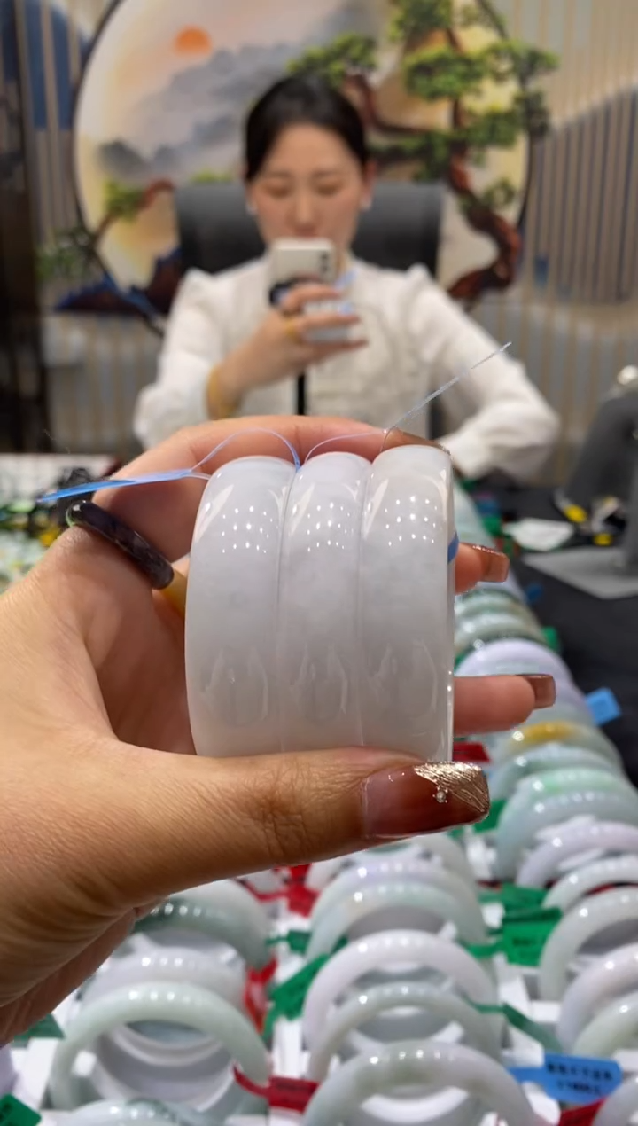 【闪购商品】翡翠手镯未镶嵌00002749