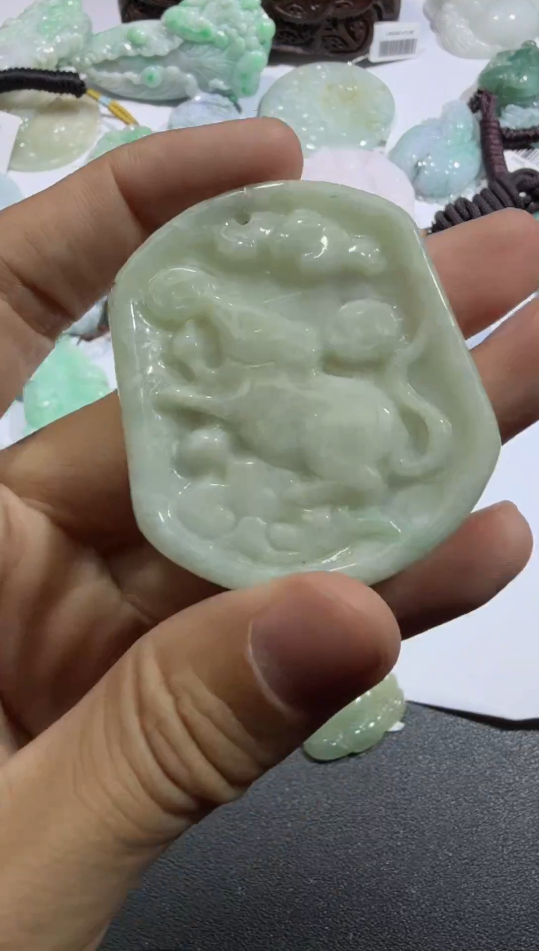 【闪购商品】翡翠颈饰未镶嵌00010743