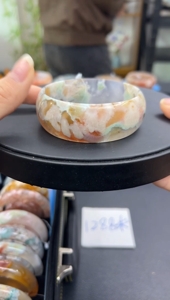 【闪购商品】石英质玉手镯未镶嵌C41(64圈)