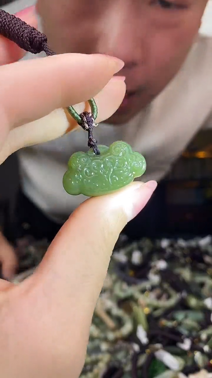 颈饰未镶嵌和田玉多样性发货，拍一发一