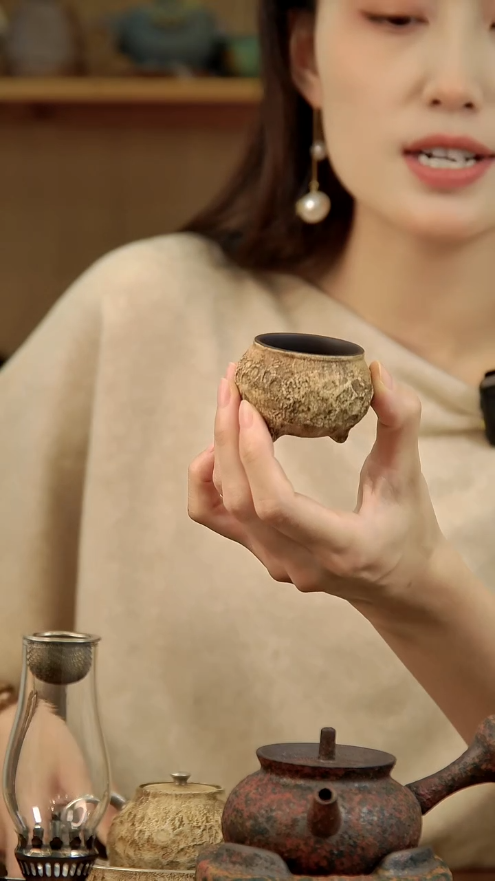 言野手作 粉引仿古三足杯