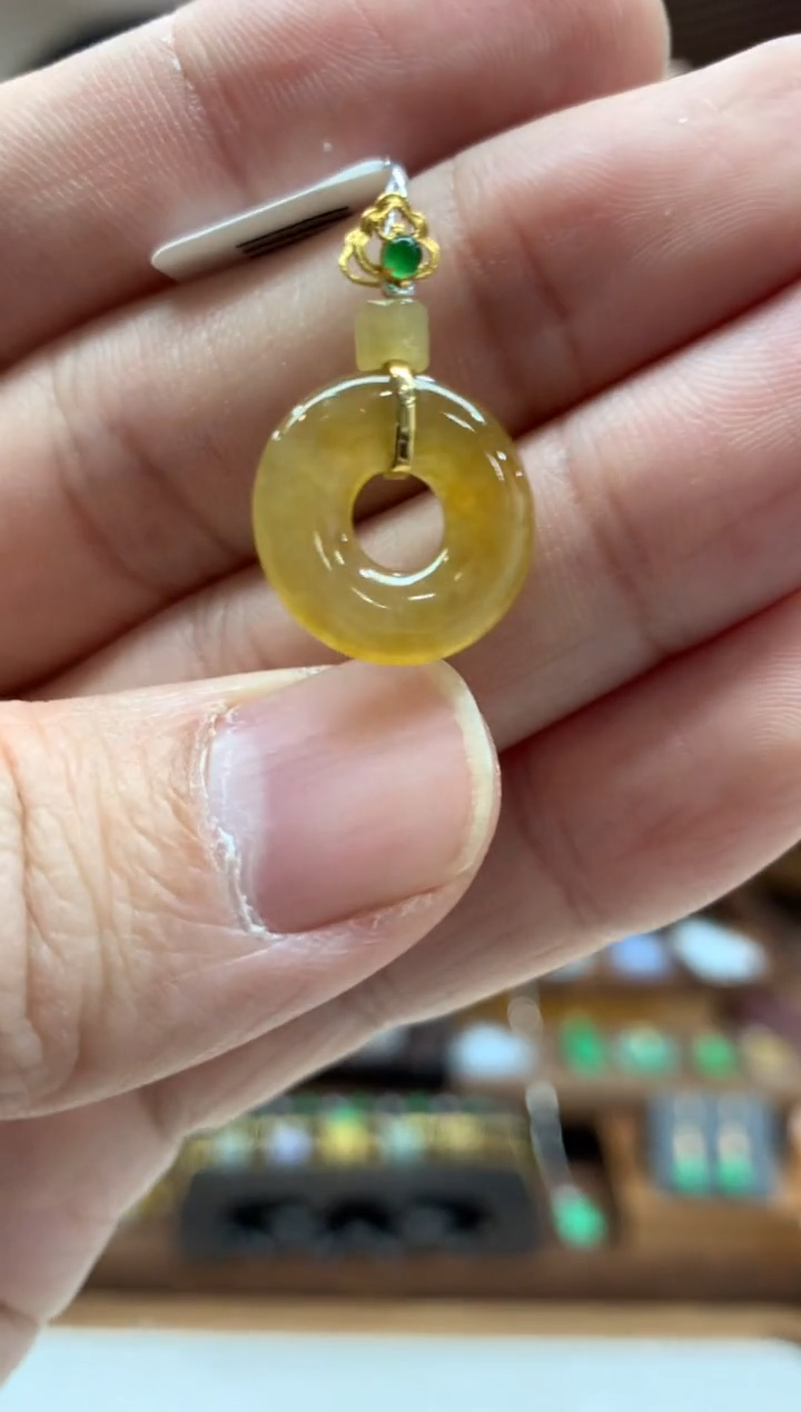 【闪购商品】翡翠吊坠(不含链)18K金镶嵌甜甜圈