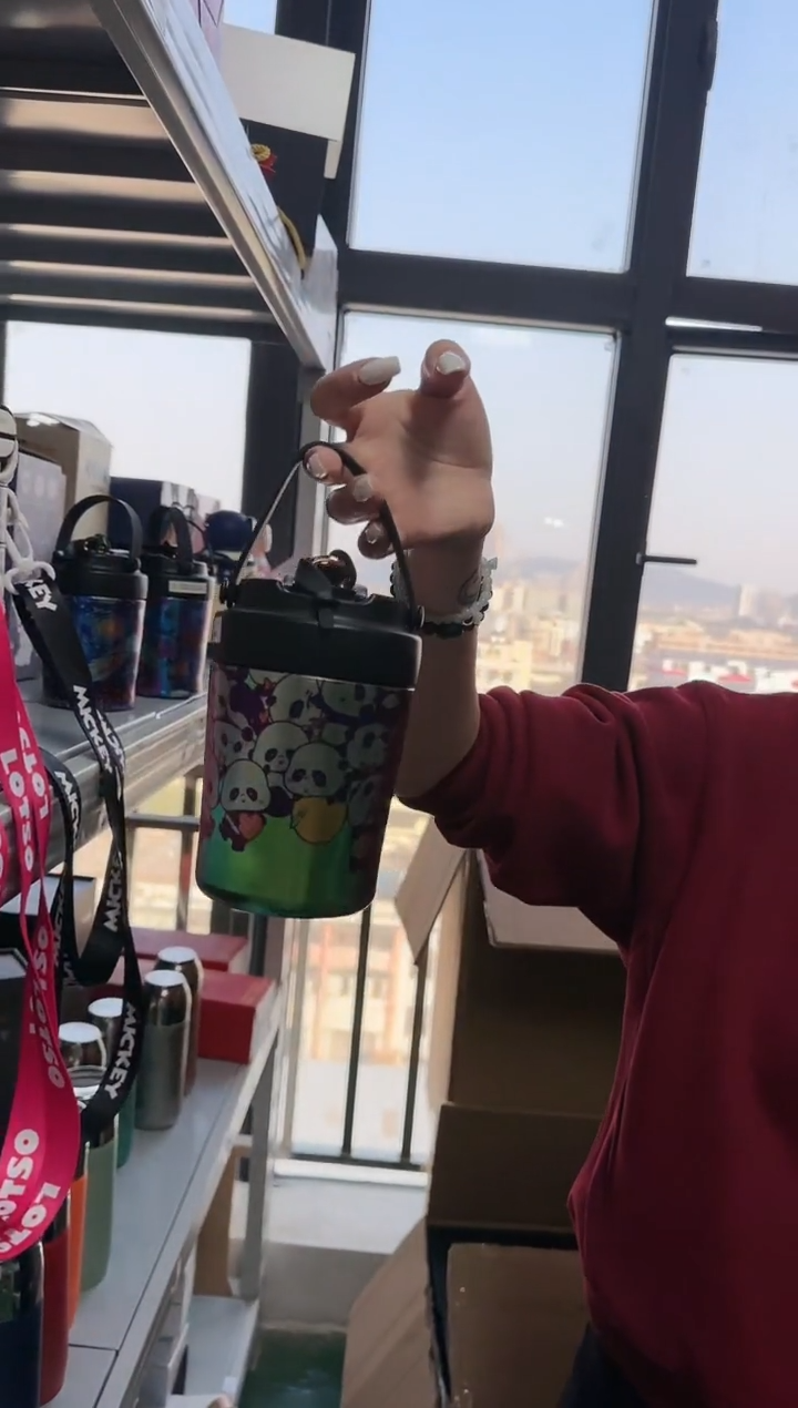 【闪购商品】瓷J111------------