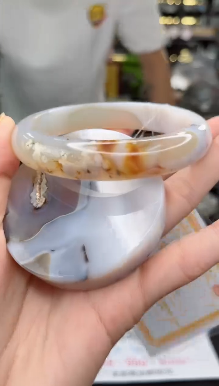 【闪购商品】石英质玉手镯未镶嵌63圈口（不退不换）106497