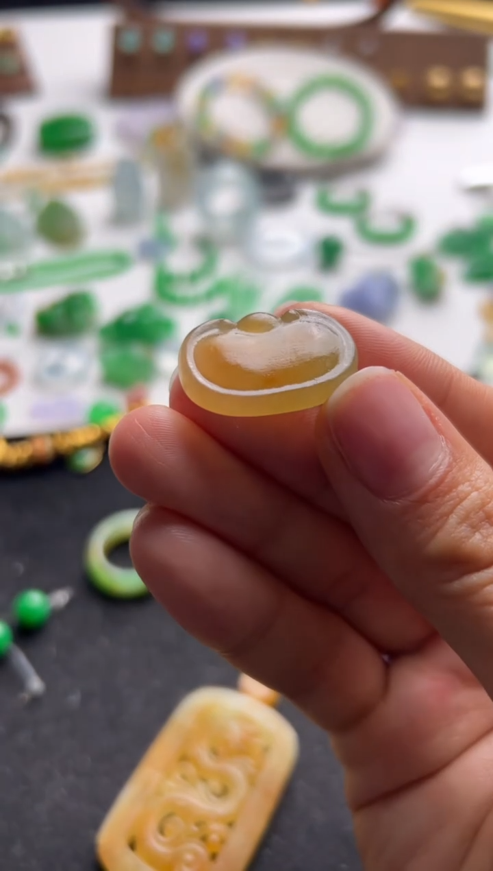 【闪购商品】定制翡翠未镶嵌黄如意3980+398-xmy073