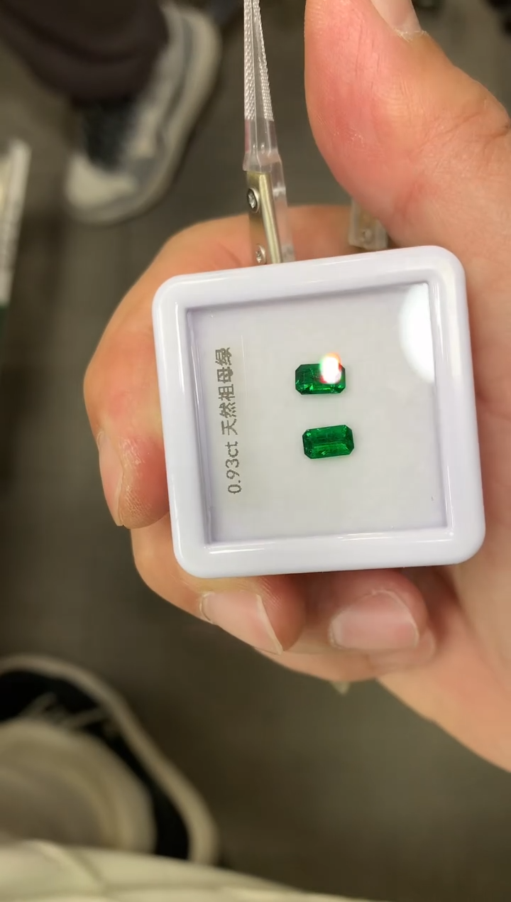 【闪购商品】祖母绿裸石未镶嵌0.93ct 51