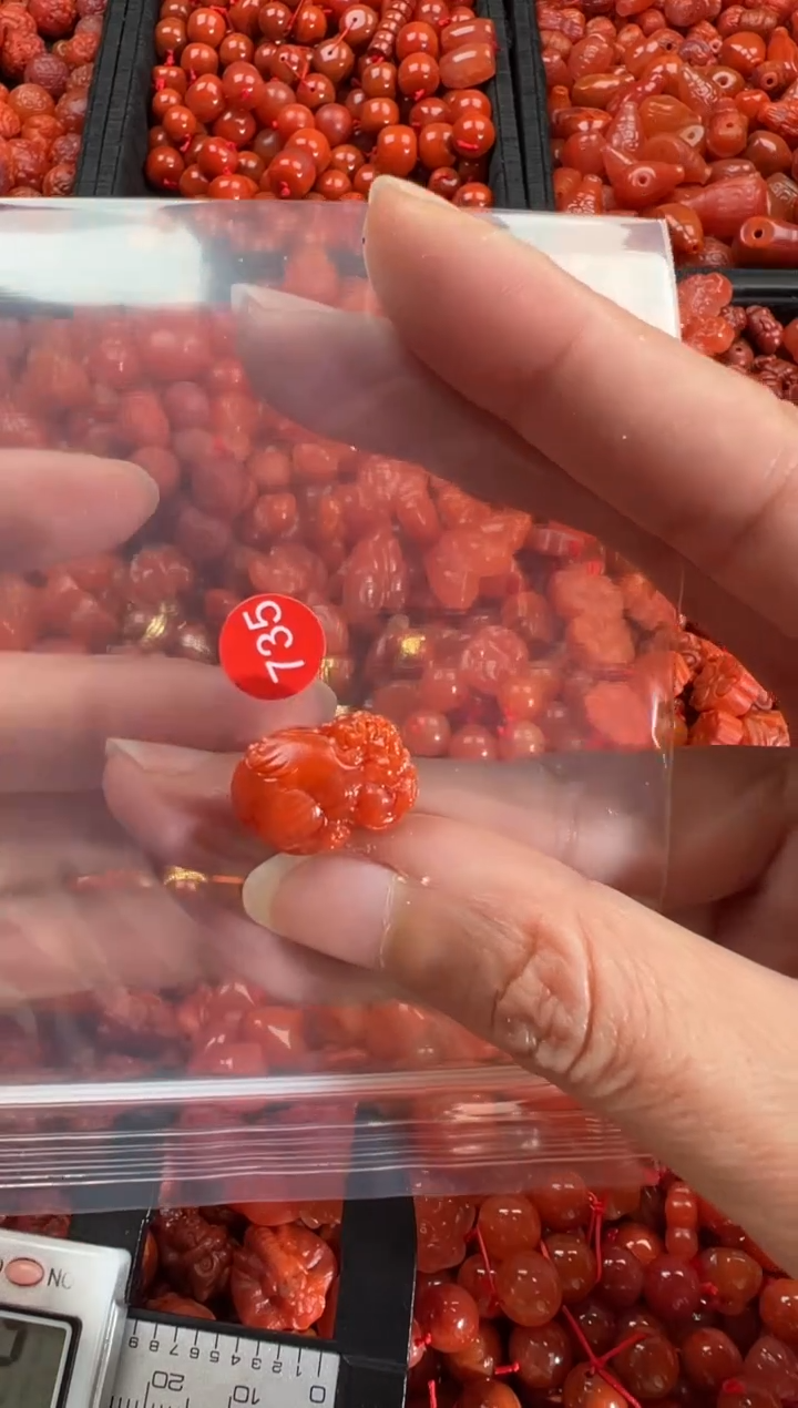 【闪购商品】南红玛瑙颈饰未镶嵌1