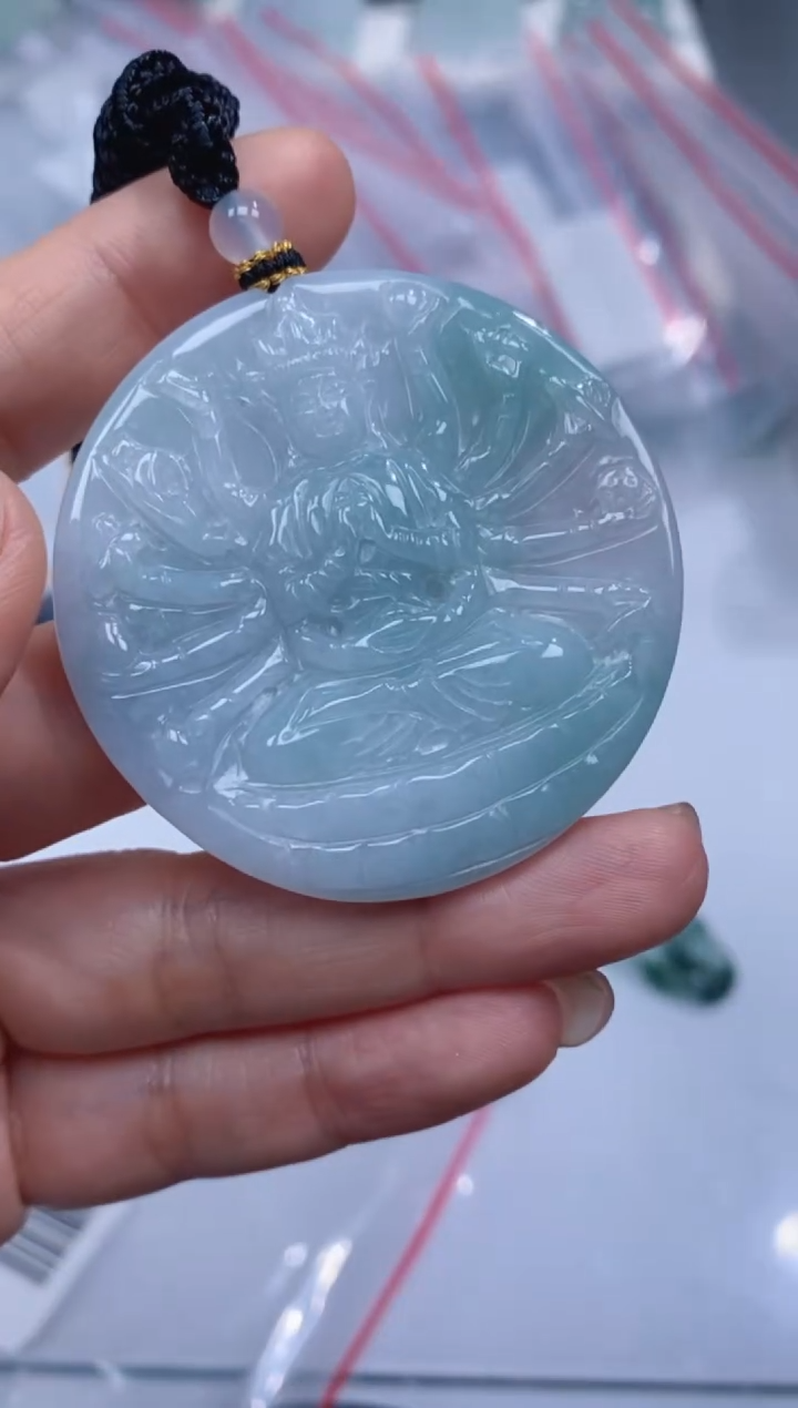 颈饰未镶嵌翡翠吊坠