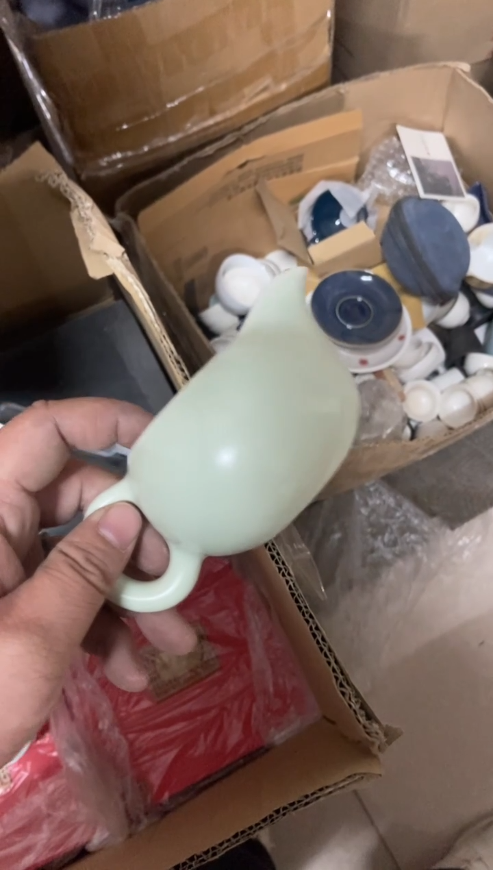 杯子瓷无运费险不带礼盒略有瑕疵有点脏介意勿拍