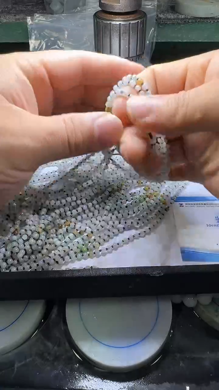 翡翠未镶嵌项链多样性发一件