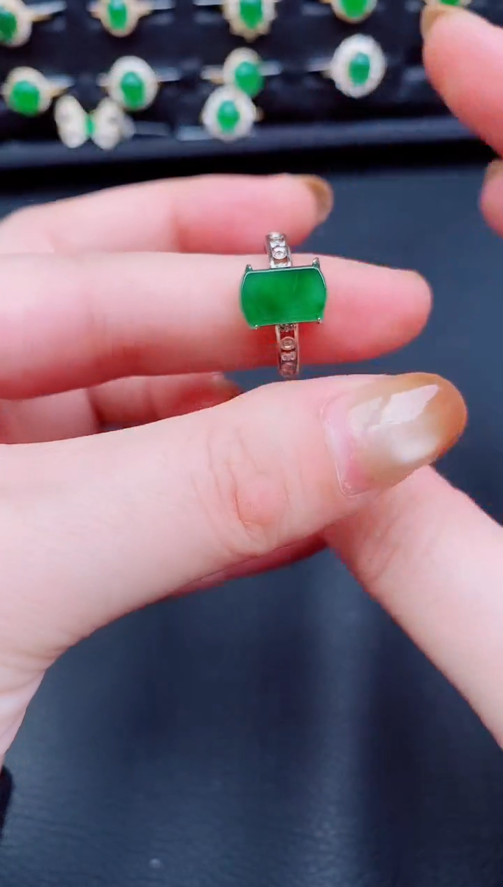 【闪购商品】翡翠戒指银S925镶嵌天然a货翡翠141