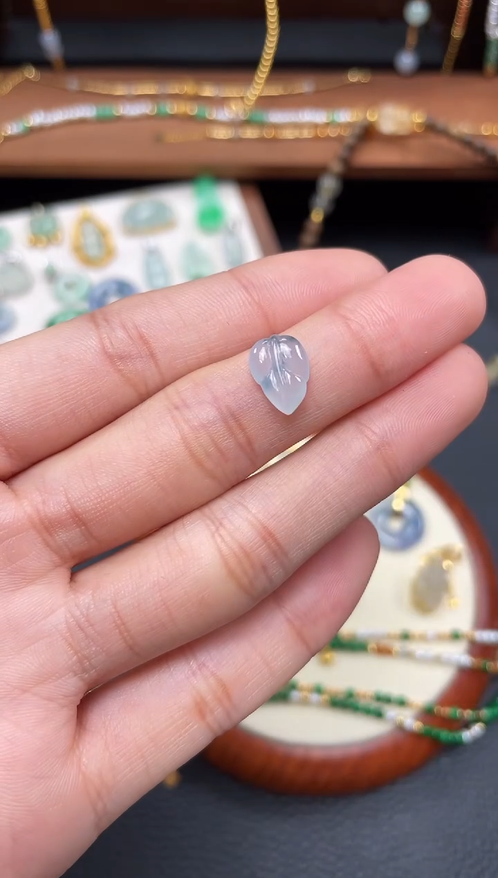 【闪购商品】翡翠吊坠(不含链)18K金镶嵌一个  JK326