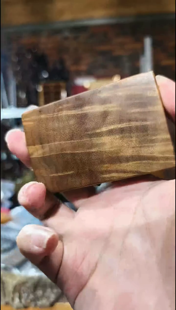 金丝楠无事牌手把件