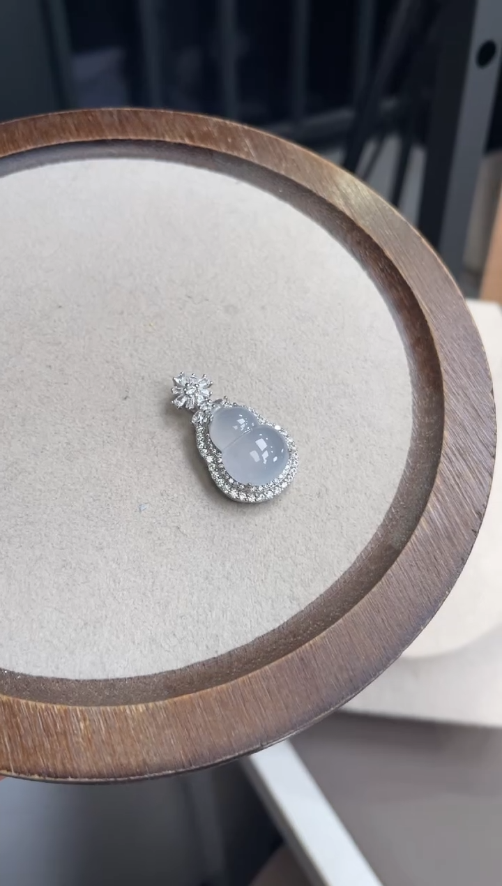 颈饰银S925镶嵌翡翠苦****_1