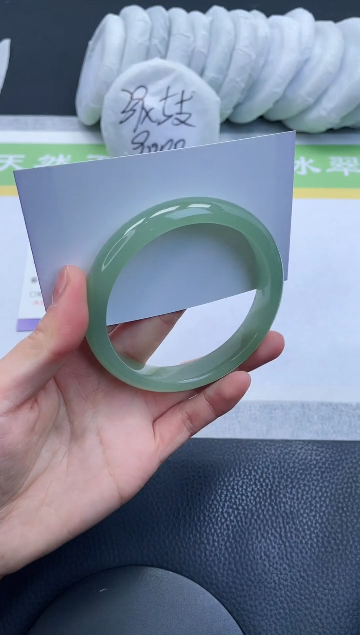 【闪购商品】石英质玉手镯未镶嵌A68-64+