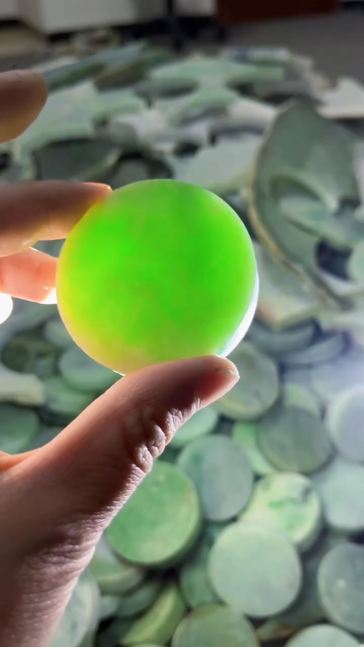 【闪购商品】翡翠挂件未镶嵌A货康壹038