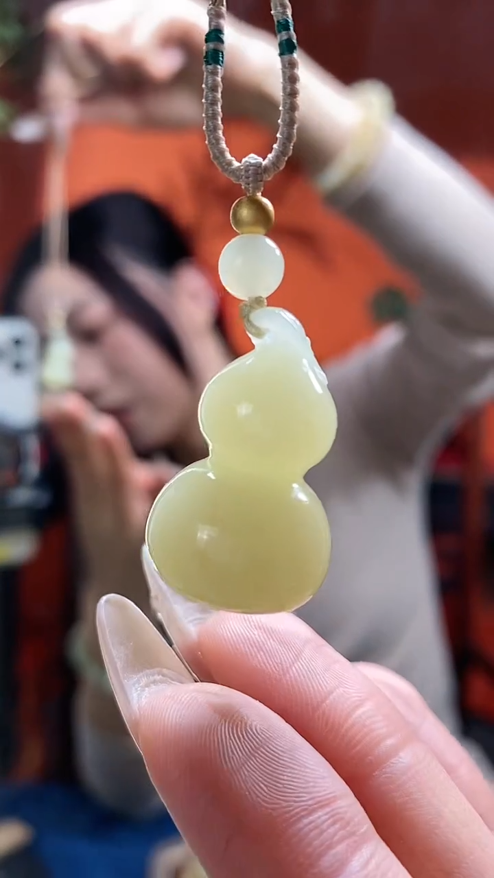 【闪购商品】和田玉挂件未镶嵌葫芦