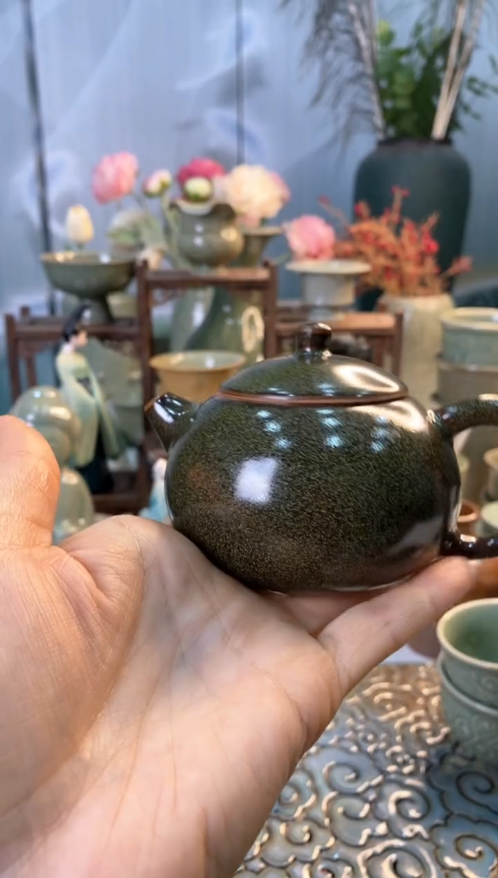 【闪购商品】茶叶末釉西施壶 一只XT001
