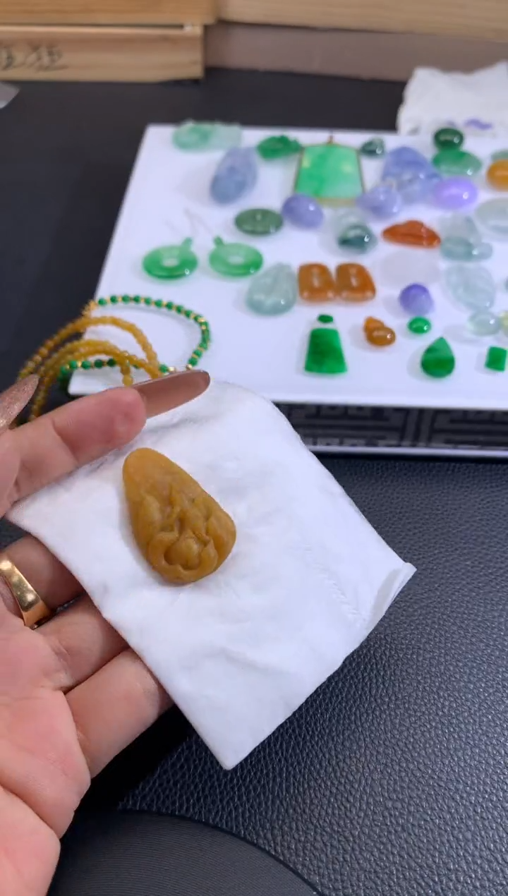 【闪购商品】定制翡翠未镶嵌翡翠