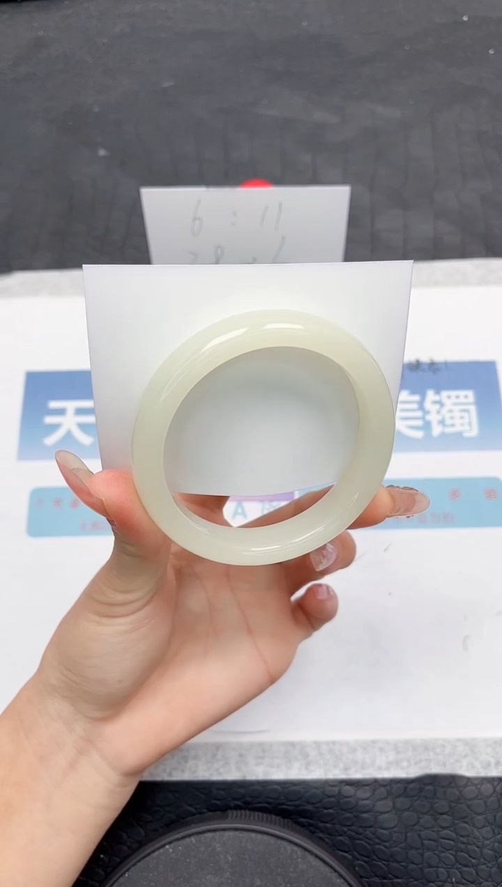 【闪购商品】石英质玉手镯未镶嵌Y13-58.6