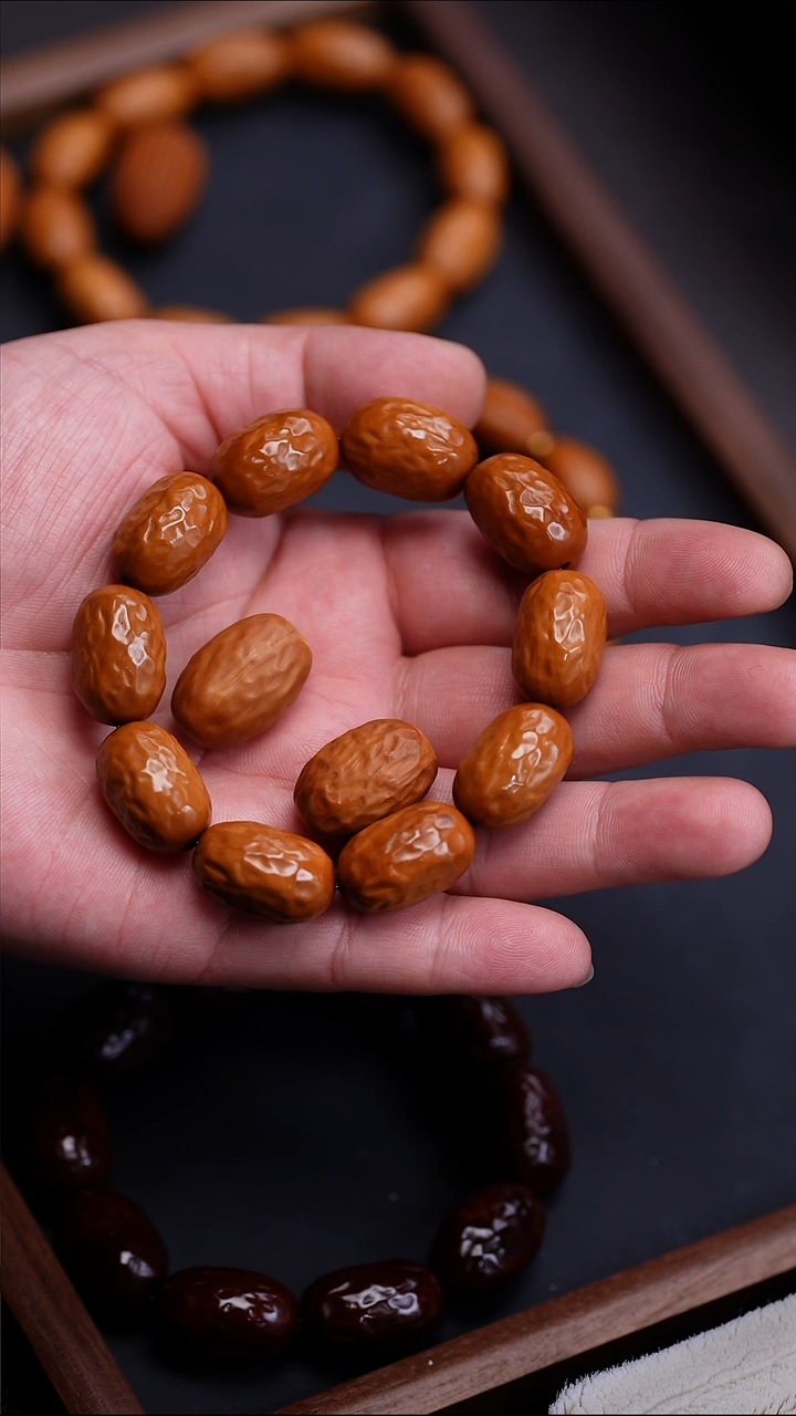 手串橄榄核c****?苏工橄榄核