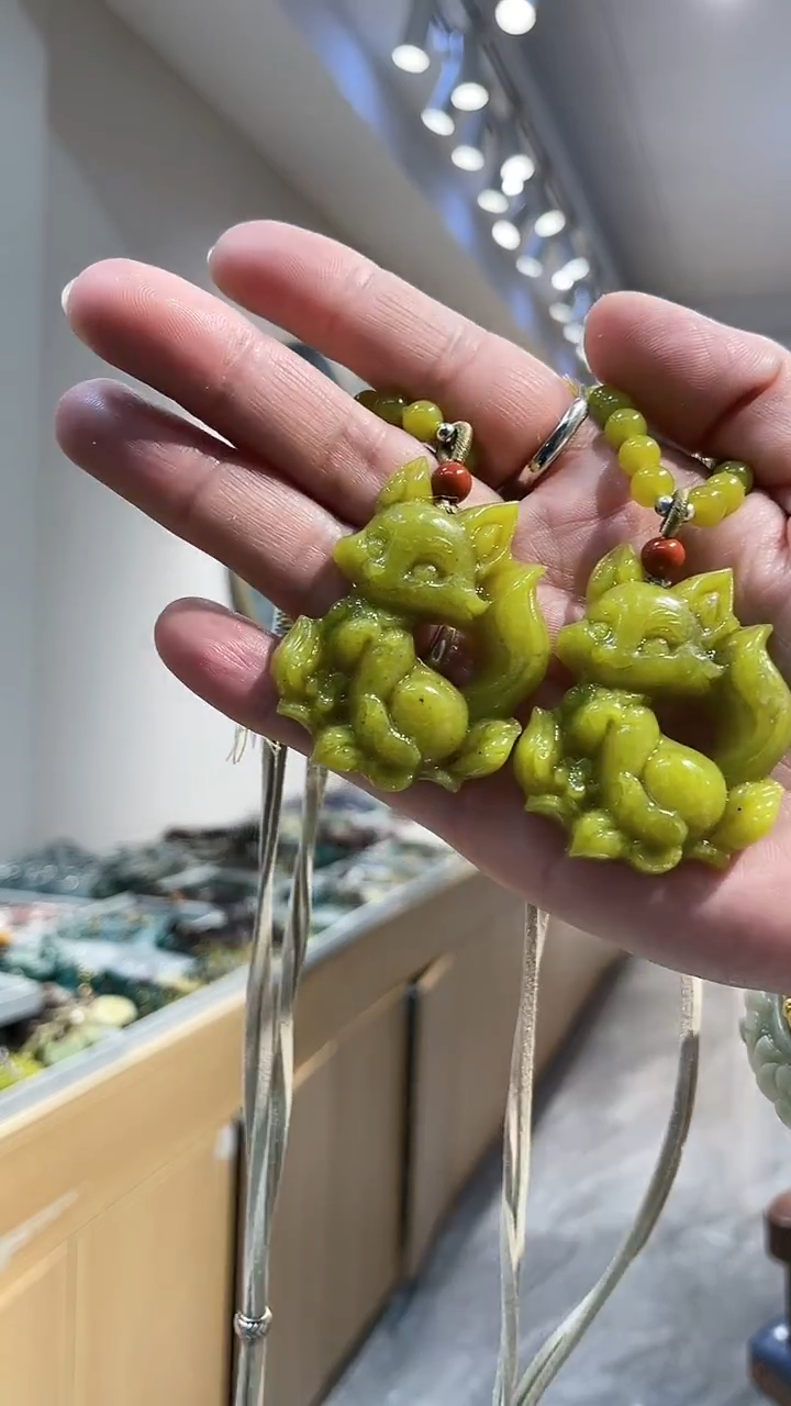 【闪购商品】岫玉颈饰未镶嵌吊坠多样式发货只发一个