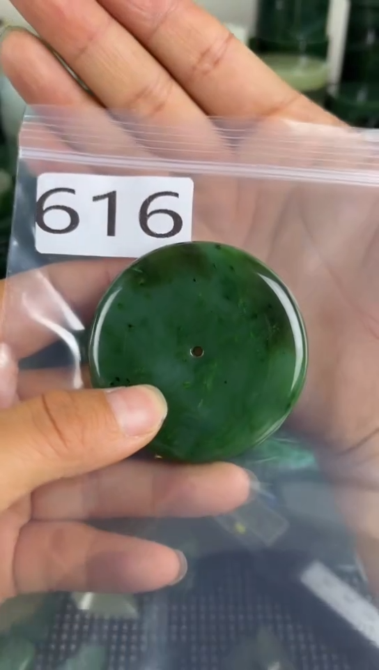 和田玉未镶嵌珠宝半成品扣子