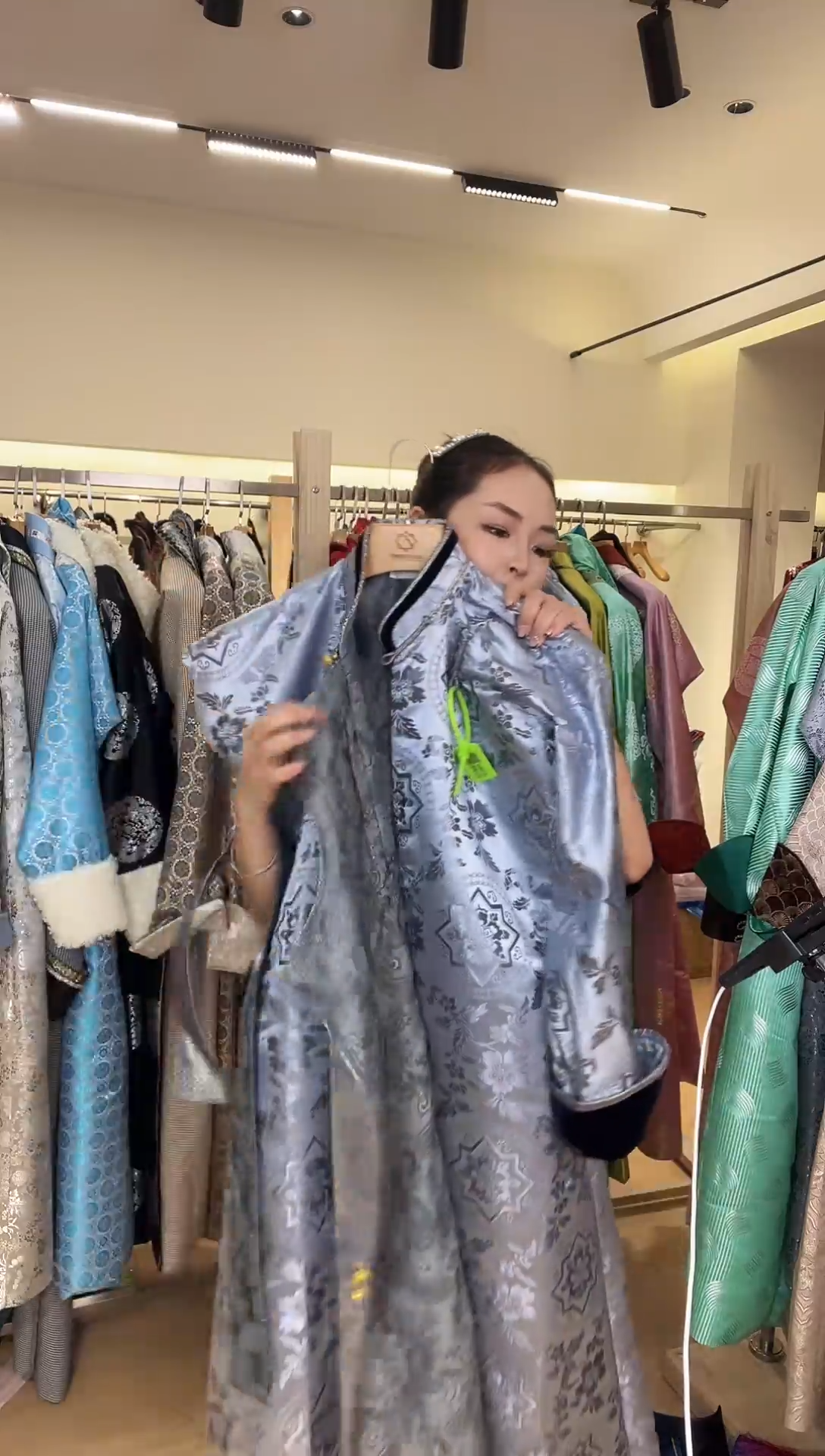 33灰蓝蒙古袍xl码130斤