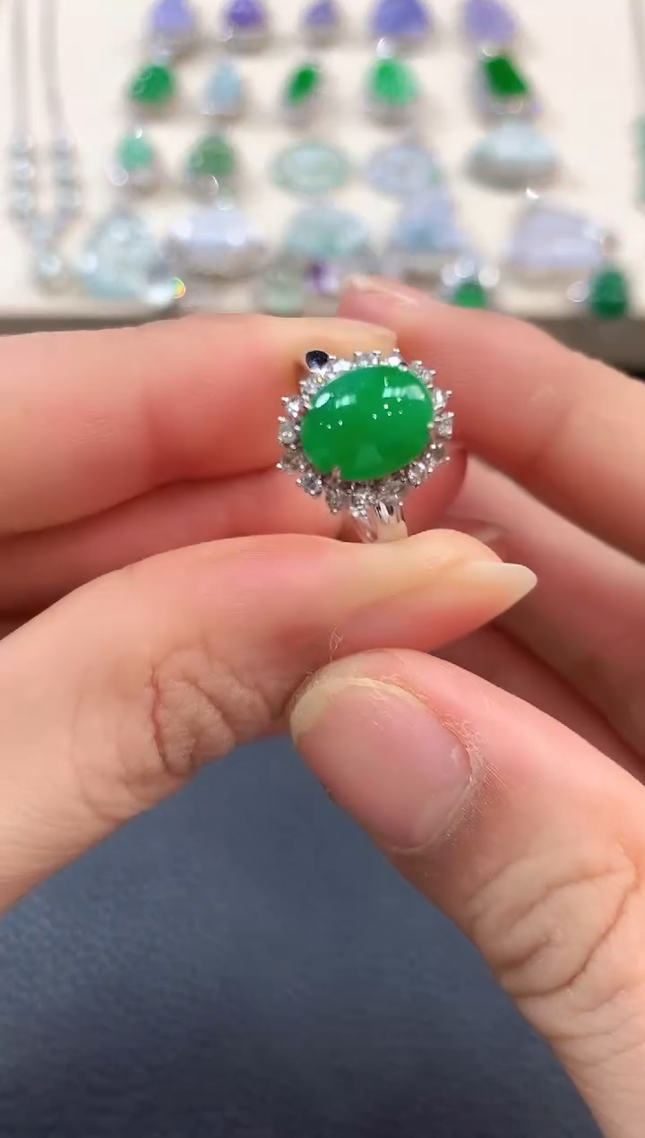 【闪购商品】翡翠戒指18K金镶嵌b99     