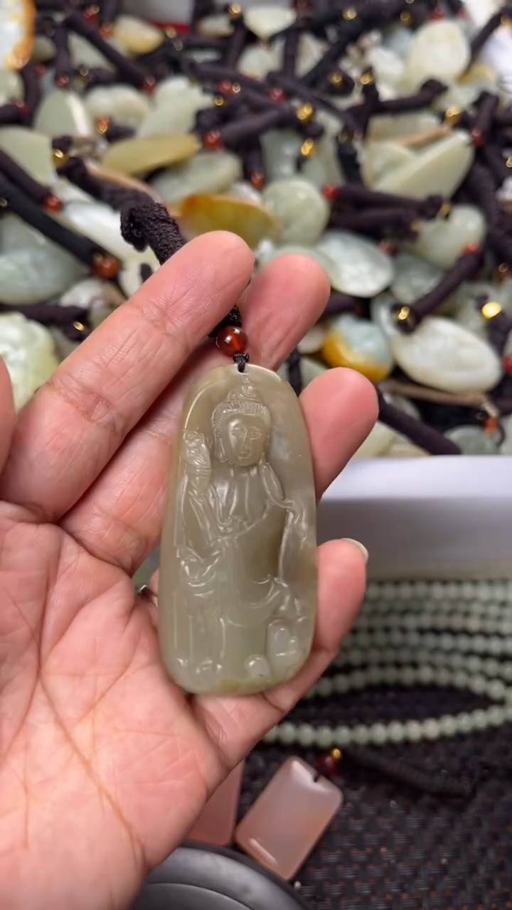 【闪购商品】和田玉颈饰未镶嵌多样性发货没有证书拍一发一有瑕