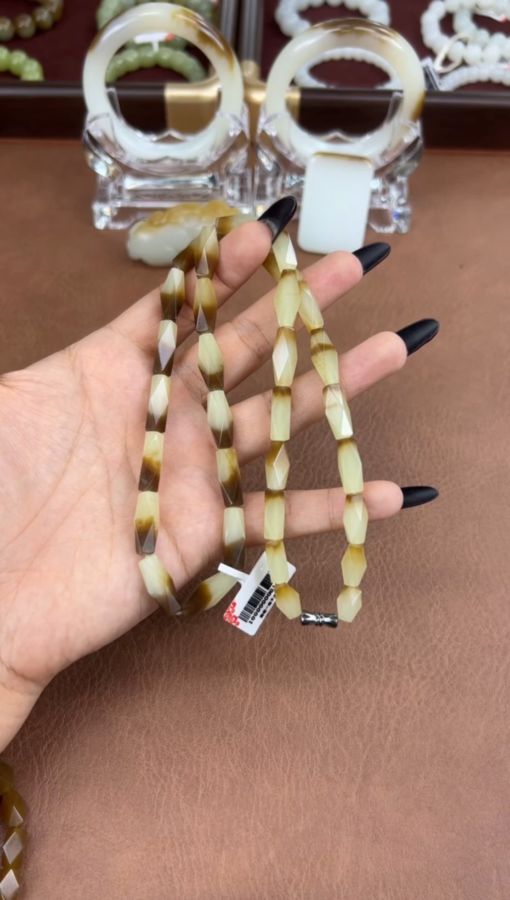 项链未镶嵌和田玉且末金山糖白妈妈链