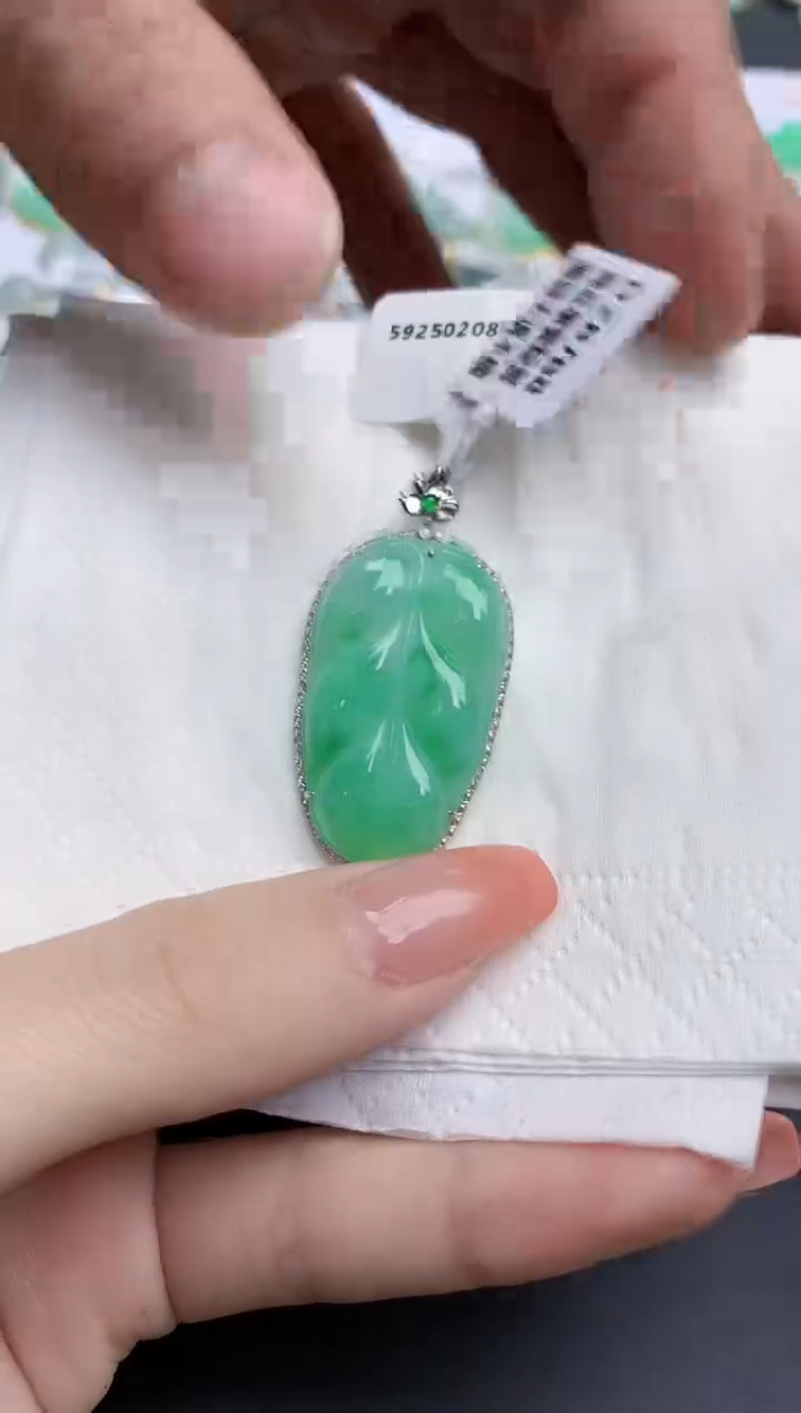 【闪购商品】翡翠颈饰18K金镶嵌天然缅甸翡翠A货