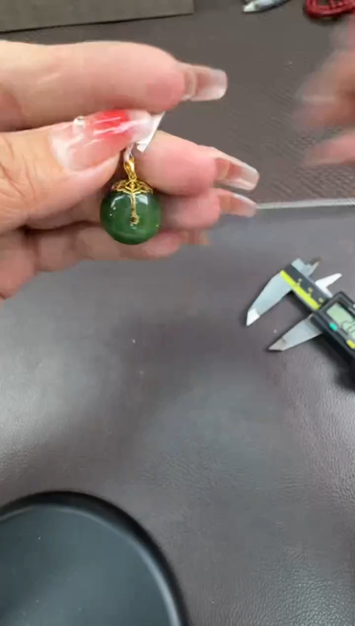 【闪购商品】和田玉挂件18K金镶嵌挂件
