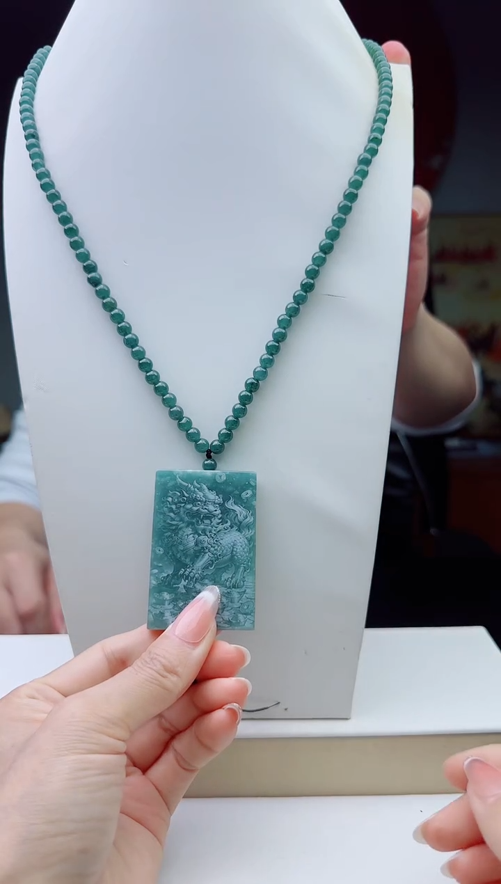 颈饰未镶嵌翡翠多样性发其一