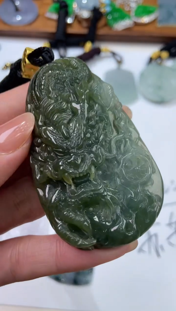 【闪购商品】翡翠未镶嵌颈饰2206850