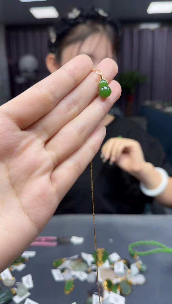 和田玉18K金镶嵌挂件1