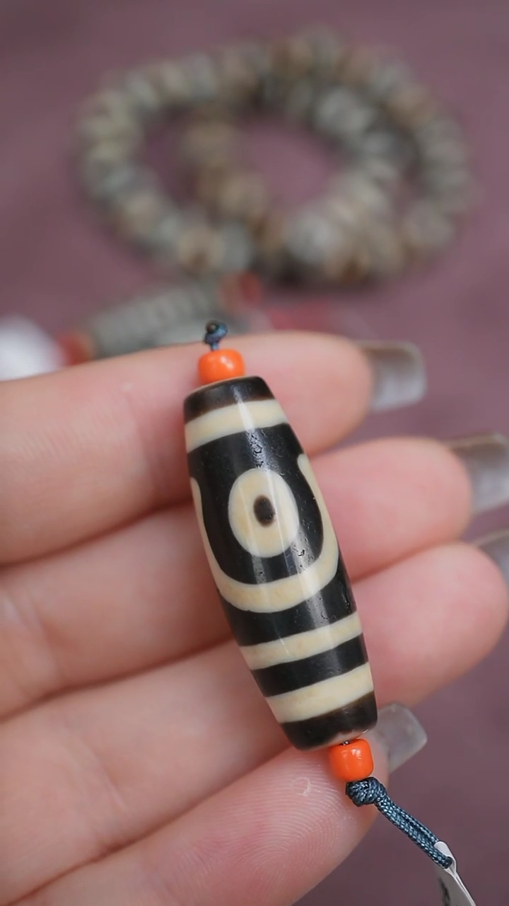 【闪购商品】玛瑙/玉髓颈饰未镶嵌蚀花玛瑙珠定制编绳