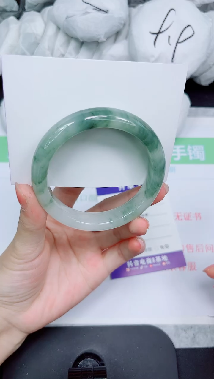 石英质玉手镯未镶嵌115-58