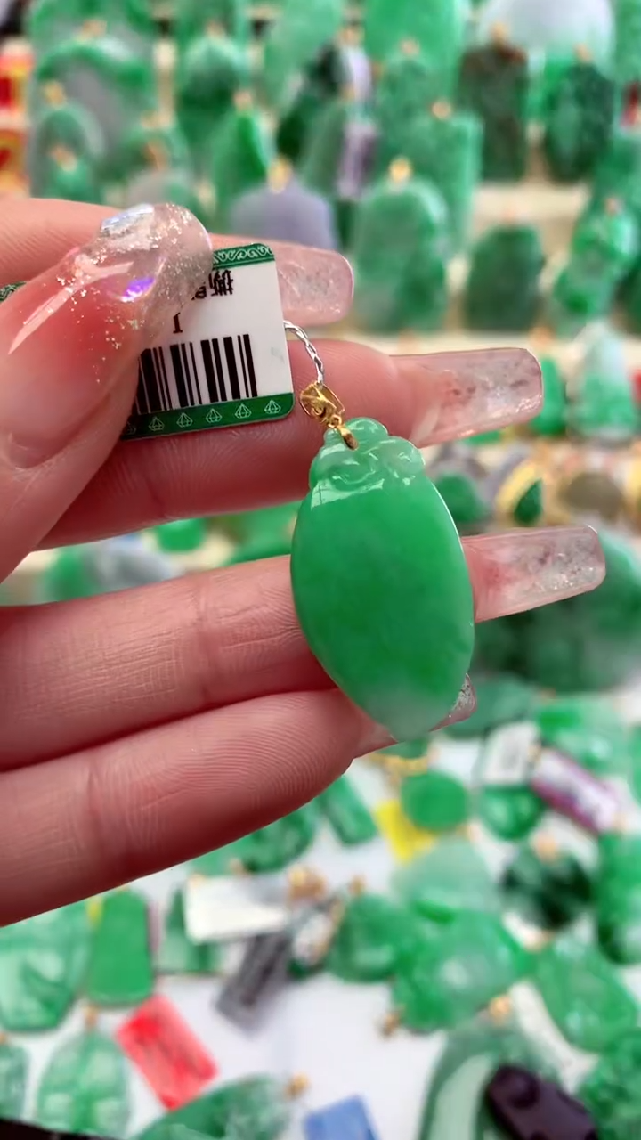 【闪购商品】翡翠颈饰18K金镶嵌挂件