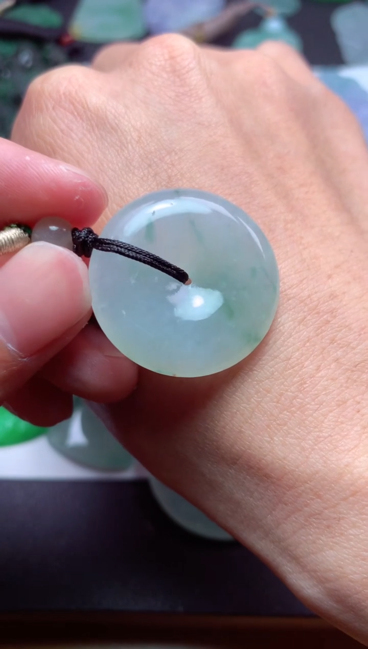 【闪购商品】翡翠颈饰未镶嵌天然翡翠